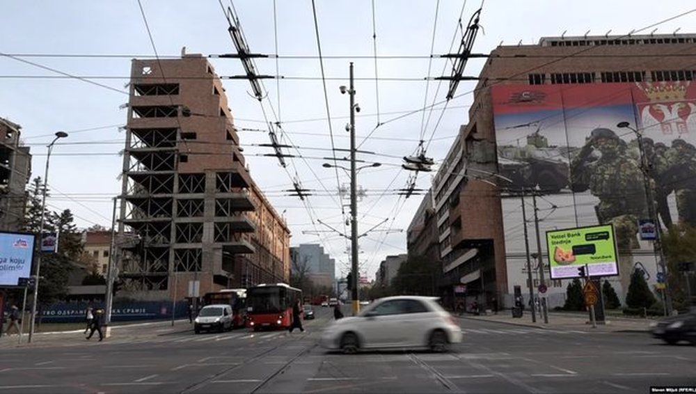 Me ligj special, Serbia miraton nd&euml;rtimin e hotelit t&euml; dh&euml;ndrit