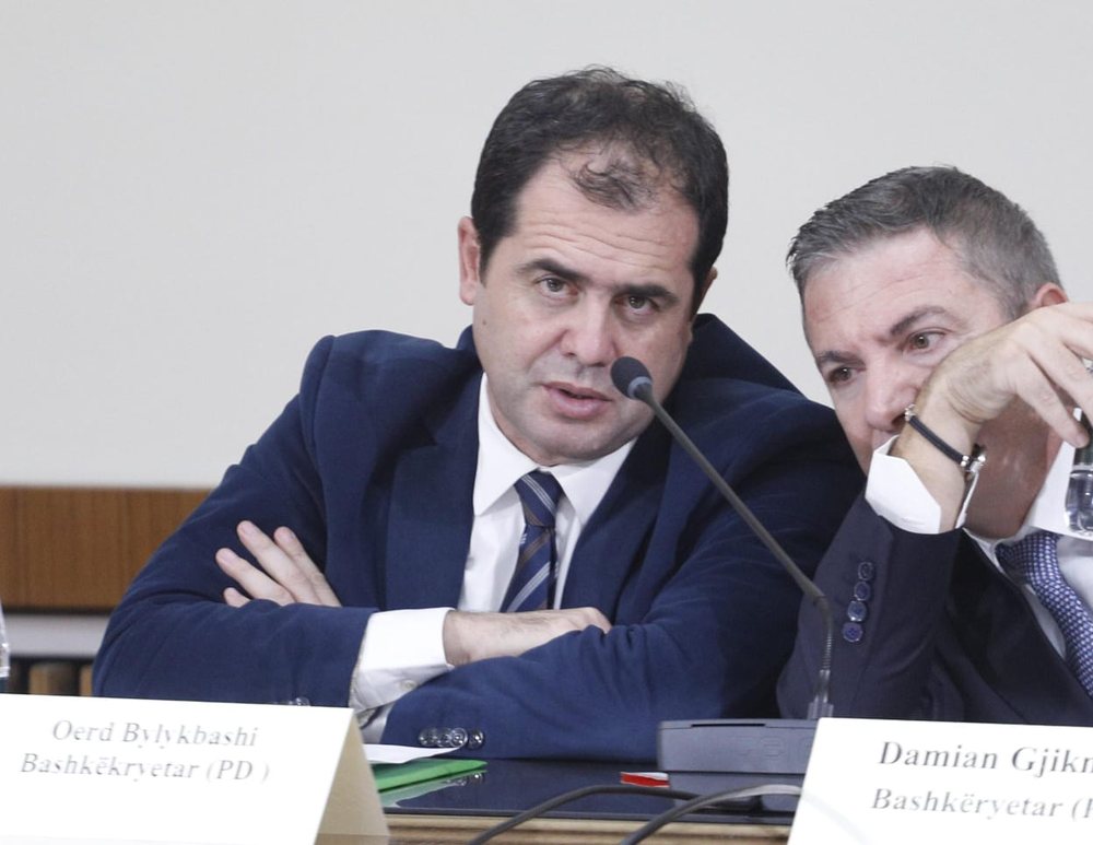 Reforma Zgjedhore, pal&euml;t nisin pun&euml;n me mosbesim
