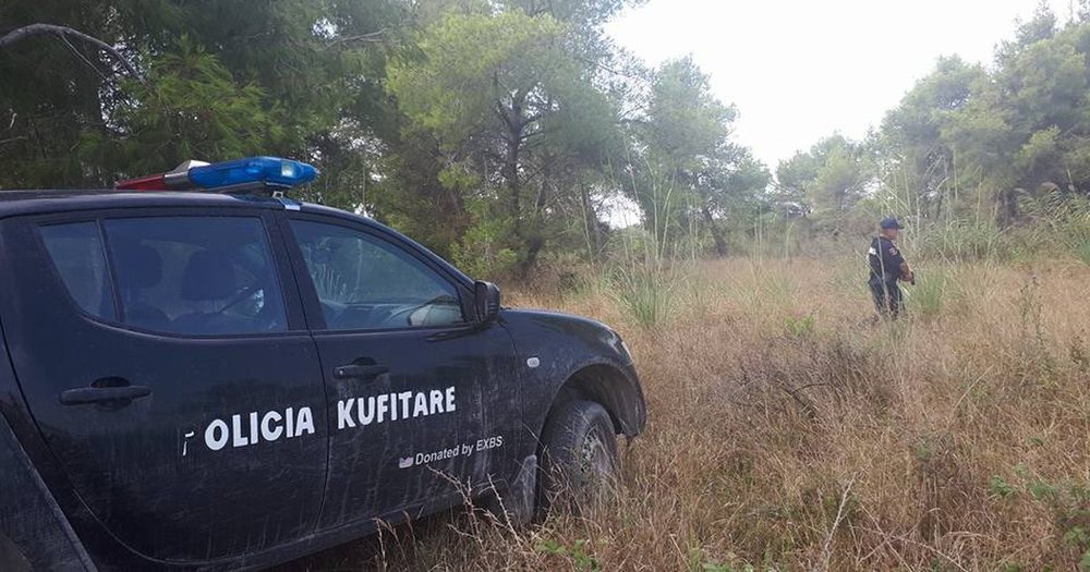 Tentuan t&euml; kalojn&euml; kufirin n&euml; m&euml;nyr&euml; t&euml;