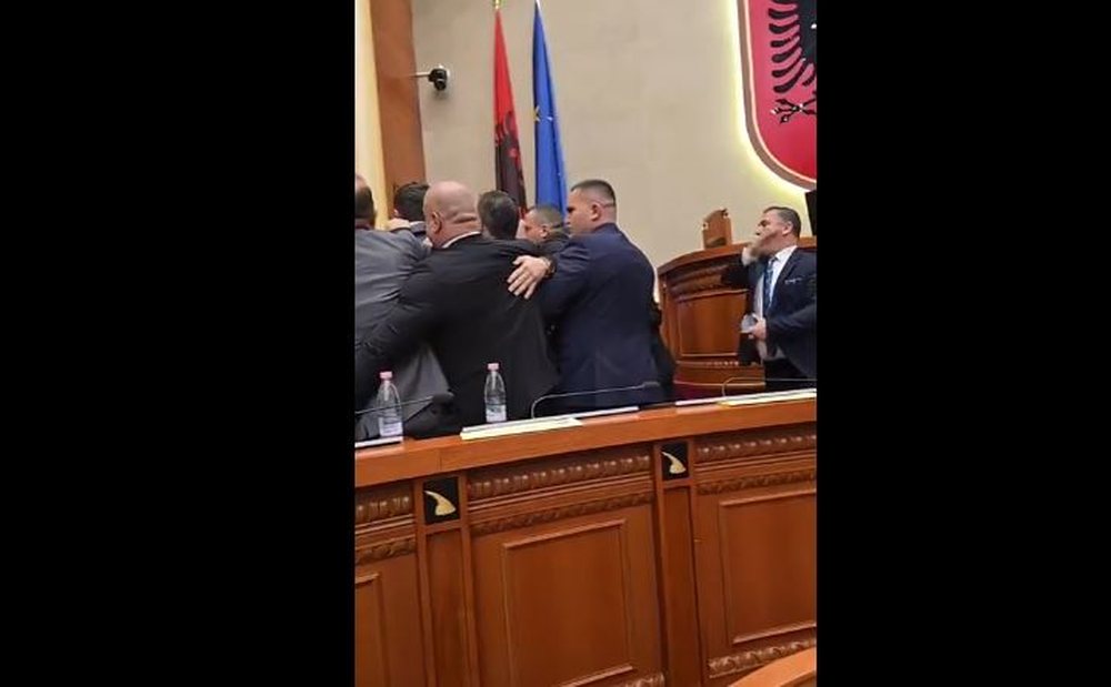 Garda ngre hopa Klevis Balliun, deputeti: Ku e keni palloshin