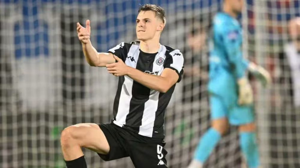 Kush &euml;sht&euml; Andrej Kostic, talenti q&euml; ka magjepsur Milan: mund