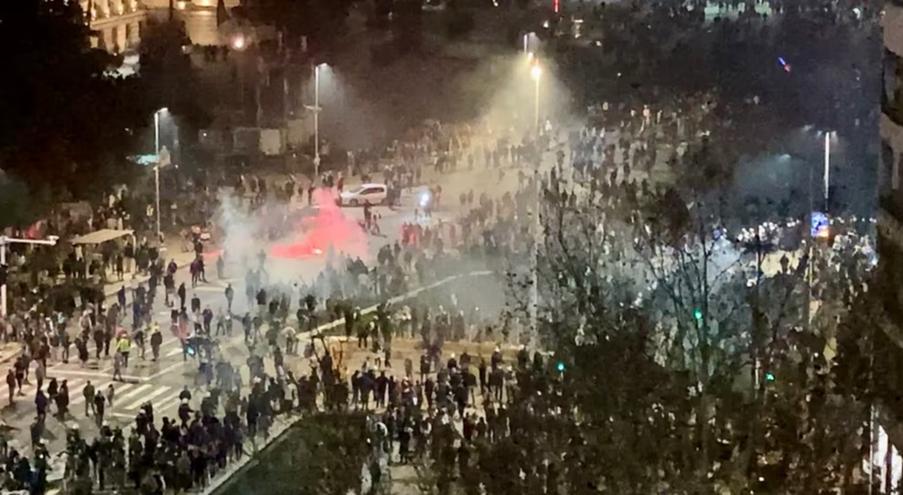 POLITICO: Sh&euml;rbimet serbe testuan topa zanor&euml; mbi qen, n&euml;
