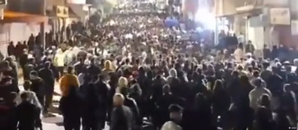 Kaosi dhe protestat n&euml; Iran, rritet numri i viktimave pas p&euml;rplasjeve