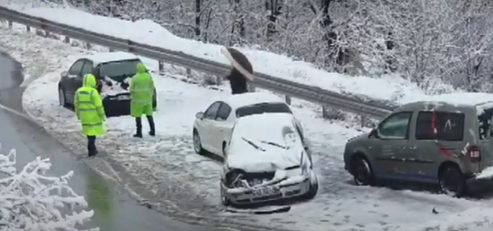 Aksident n&euml; af&euml;rsi t&euml; tunelit t&euml; Murrizit