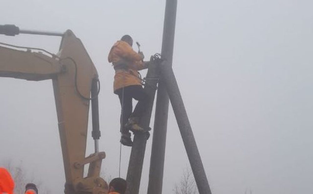 Elbasan/ D&euml;mtohet rrjeti shp&euml;rndar&euml;s, nd&euml;rpritet energjia