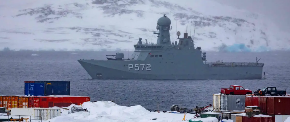 NATO flet p&euml;r sigurin&euml; e Grenland&euml;s n&euml; Arktik mes presionit
