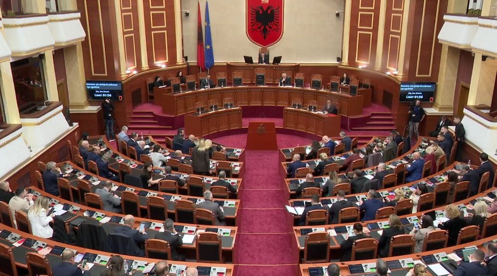 Nis seanca n&euml; Kuvend, votohet projektligji p&euml;r &ldquo;Bordin e