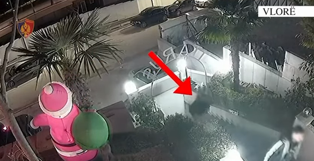 Sherr me arm&euml; n&euml; Vlor&euml;, policia parandalon ngjarjen e
