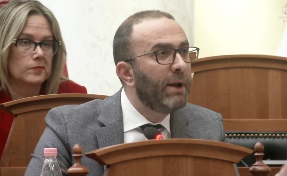 Bardhi: Ministrja e Brendshme t&euml; jap&euml; llogari p&euml;r dhun&euml;n