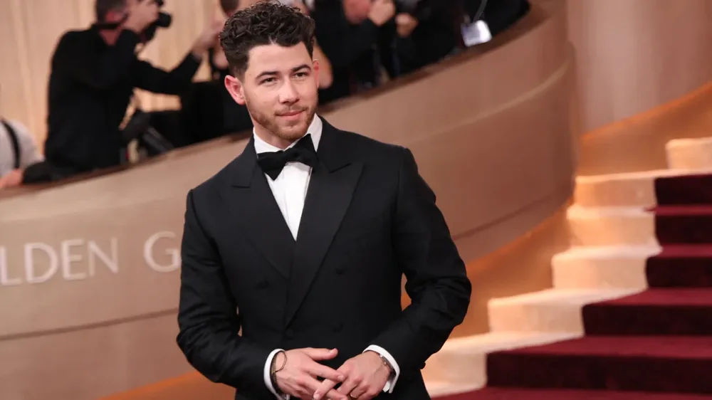 Nick Jonas tregon pse u largua  nga ceremonia e Golden Globes