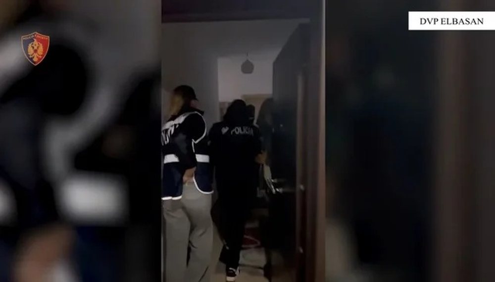 PAMJET/ Policia m&euml;syn apartamentin n&euml; Elbasan, n&euml; pranga tre