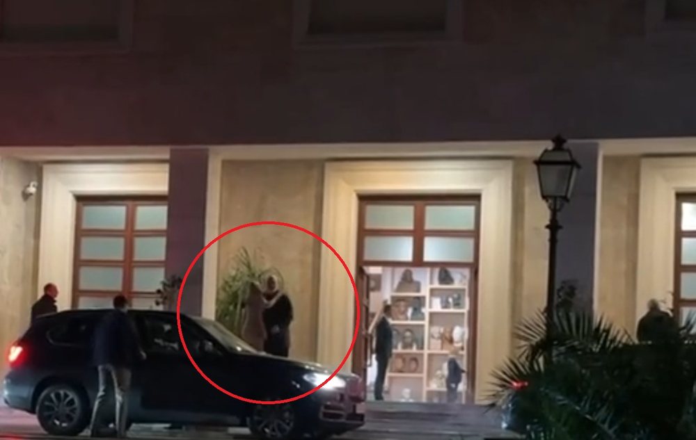 PAMJET/ Rama pret me p&euml;rqafime Ivanka Trump n&euml; kryeministri