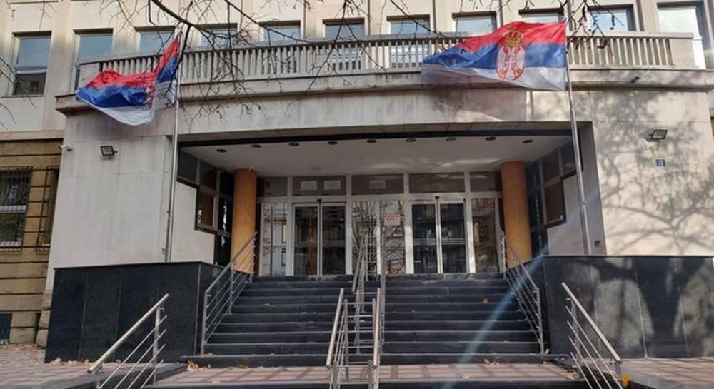 Serbia d&euml;non me 15 vite burg n&euml; munges&euml; ish-luft&euml;tarin e
