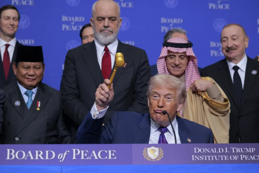 Politico: Bordi i Paqes u b&euml; realitet, por Trump s'po bind ata q&euml;
