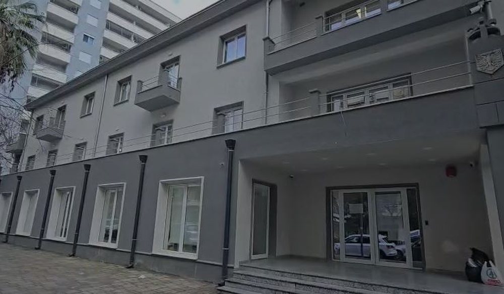 Mbyllet p&euml;rfundimisht Kadastra e Vlor&euml;s, punonj&euml;sit zhvendoset