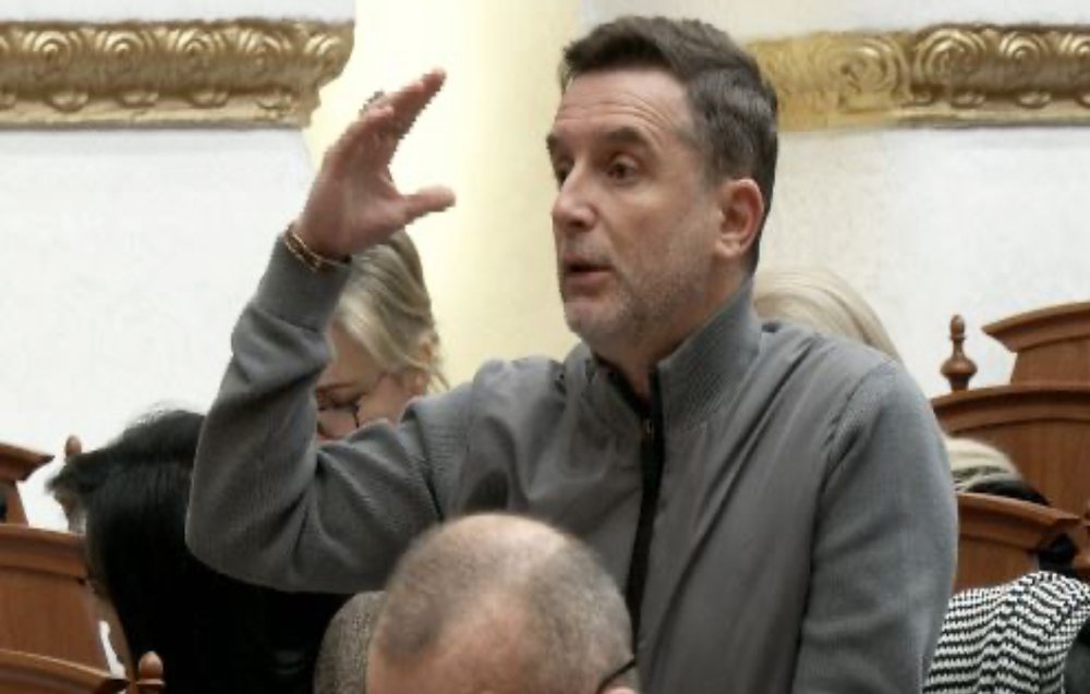 Bra&ccedil;e n&euml; Kuvend: Jemi n&euml; kulmin e gripit, mij&euml;ra