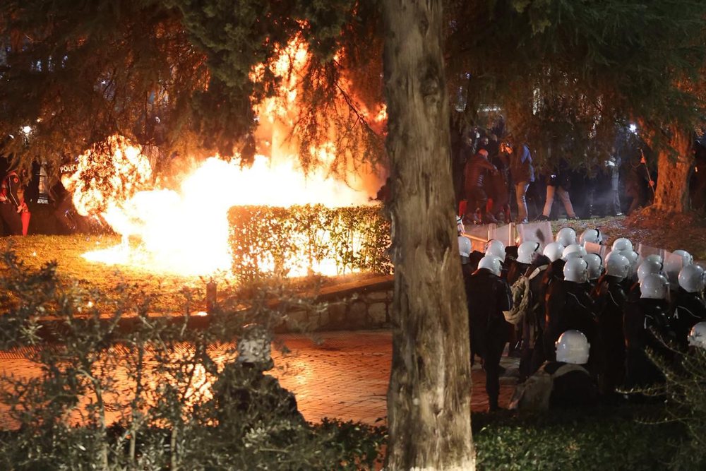 Zyrtare nga policia:18 protestues t&euml; arrestuar, 28 t&euml; proceduar, mes
