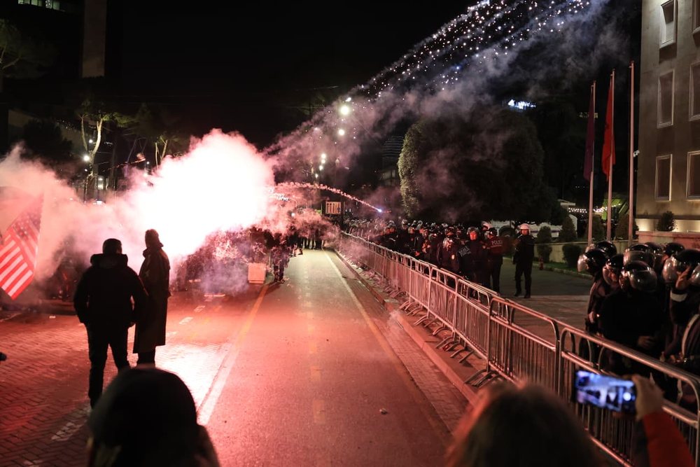 Protesta e opozit&euml;s, shkon n&euml; 46 numri i t&euml; arrestuarve