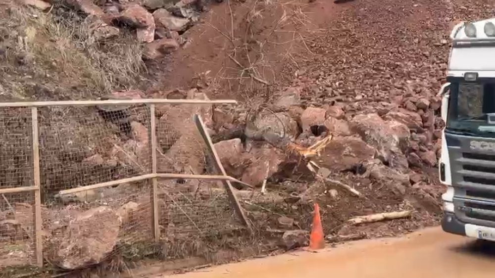 Rreziku ende i pranish&euml;m n&euml; Librazhd-Qaf&euml; Than&euml;, shikoni