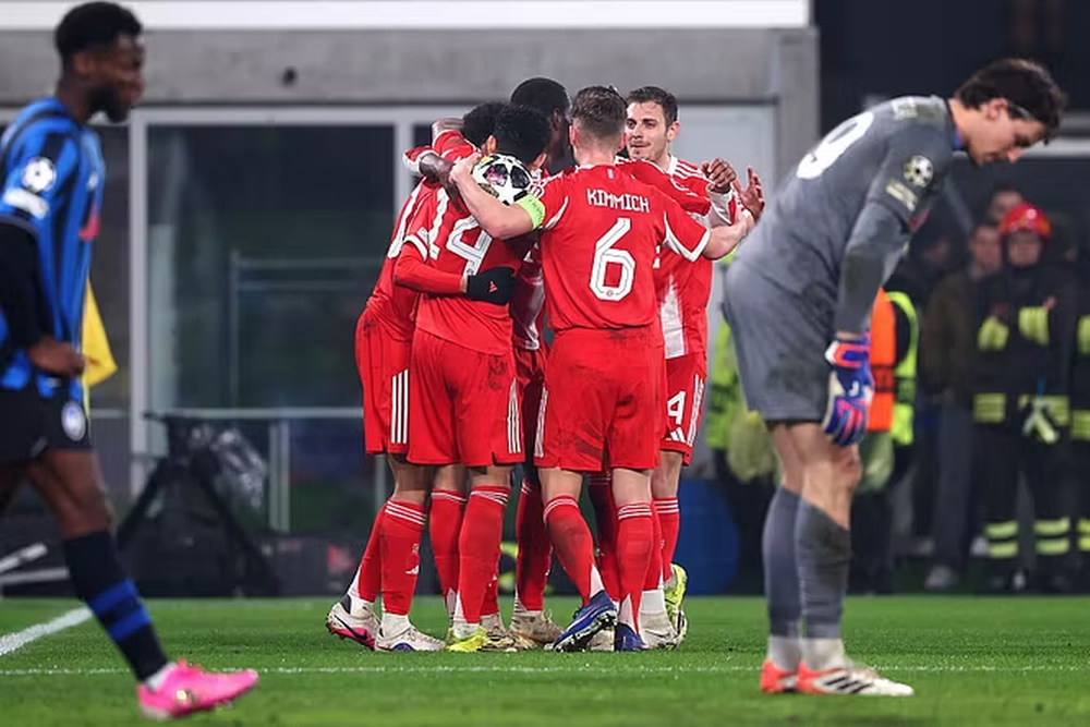 Bayern asfalton Atalant&euml;n: gafat e Kisnky fundosin Tottenham, Bar&ccedil;a