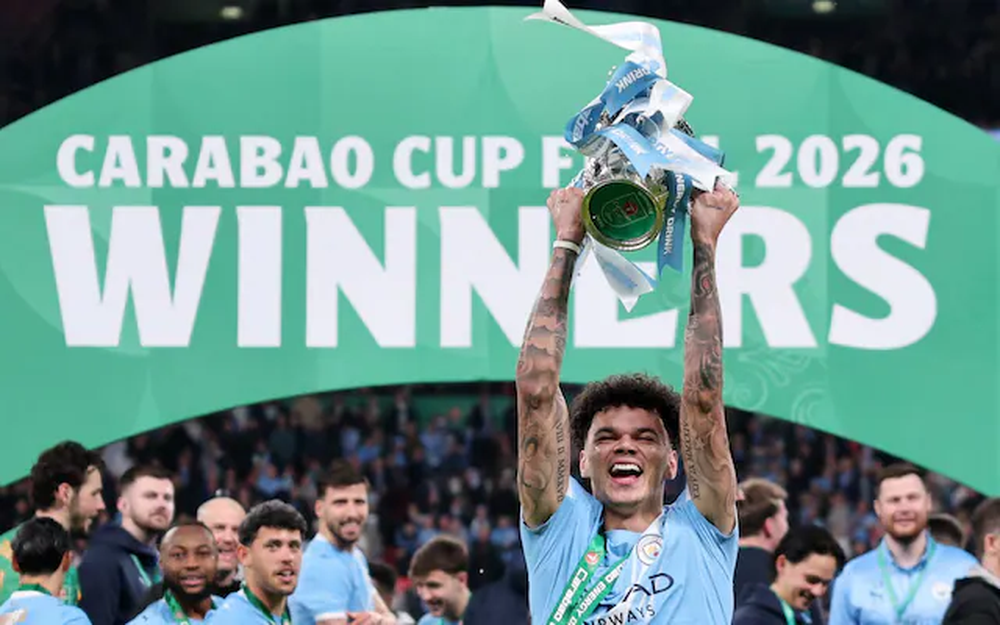 Arsenal thyhet, City triumfon n&euml; Carabao Cup: panik p&euml;r tifoz&euml;t,