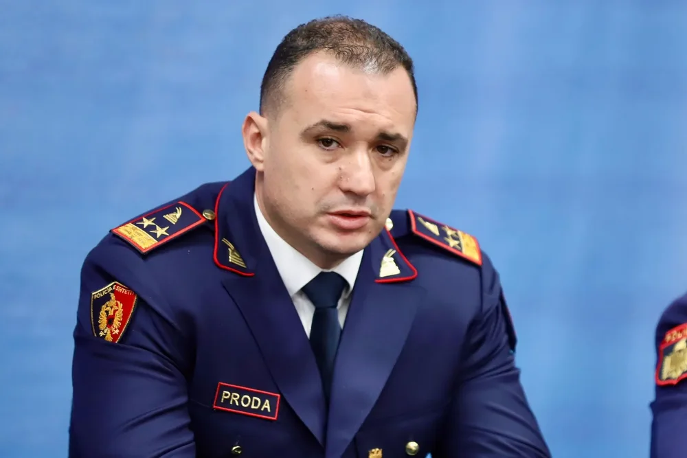 Shkarkohet nga detyra kreu i policis&euml; s&euml; shtetit Ilir Proda