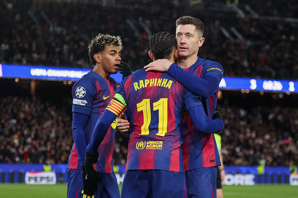 Barcelona shkund Newcastle 7-2: Lewandowski pa mosh&euml;, Sylvinho duhet