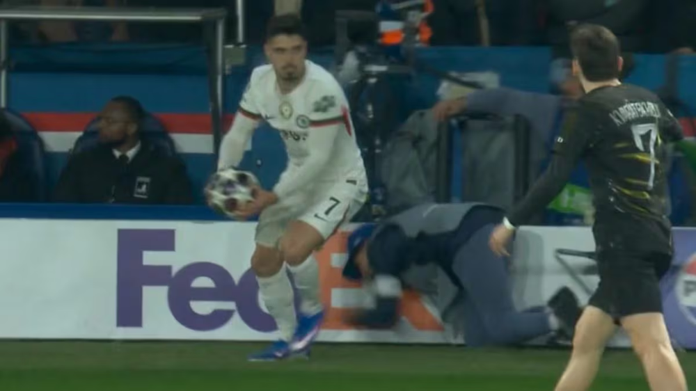Pedro Neto si Hazard, shtyn nj&euml; kap&euml;s topash n&euml; PSG-Chelsea: gati