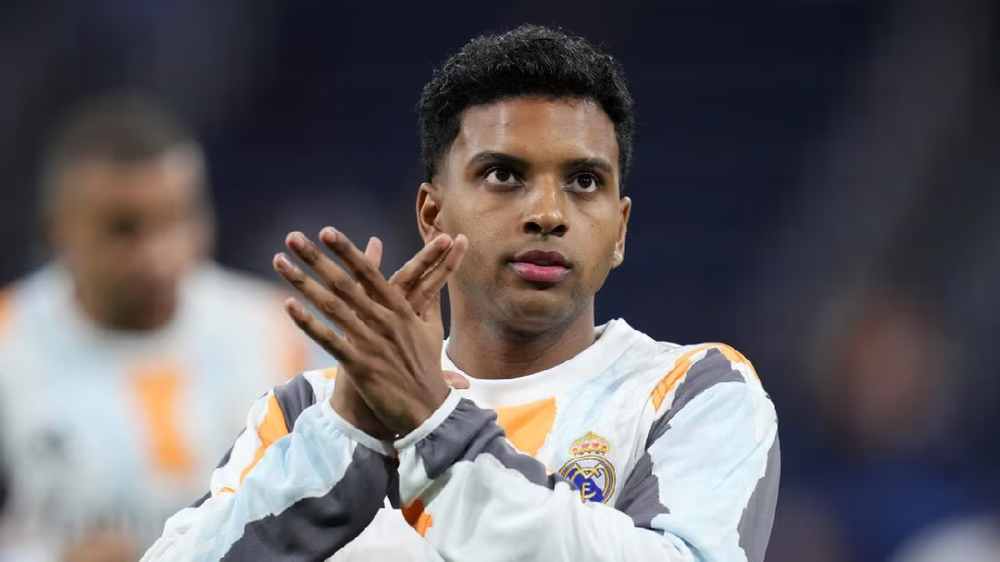 Prapaskena, Rodrygo luajti 3 vjet me ligamentin pjes&euml;risht t&euml;