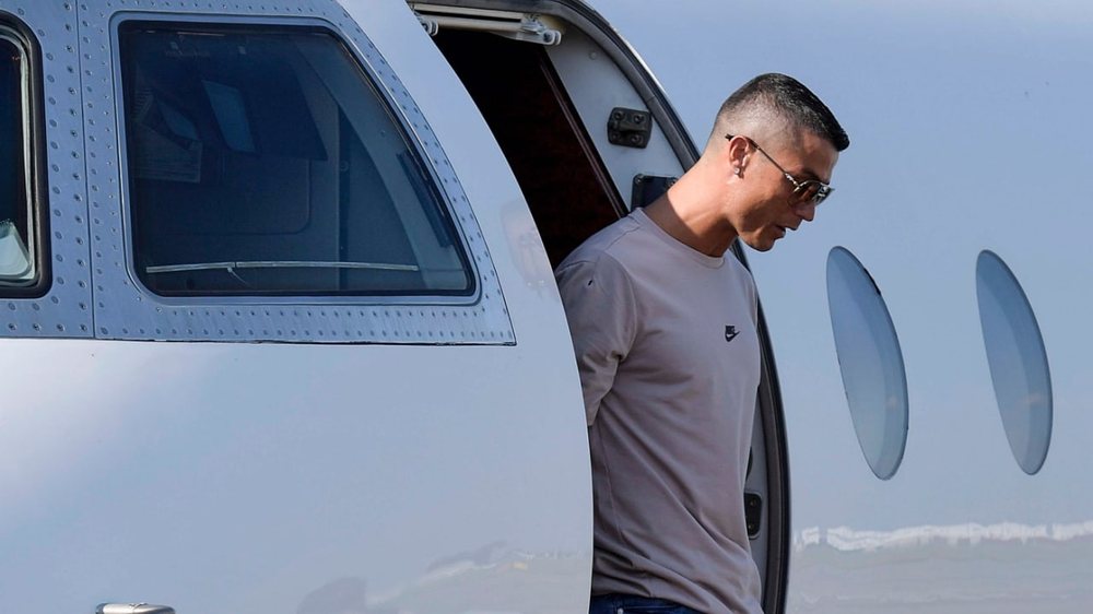 Ronaldo ik&euml;n nga Arabia me avion privat, pas sulmit ndaj ambasad&euml;s