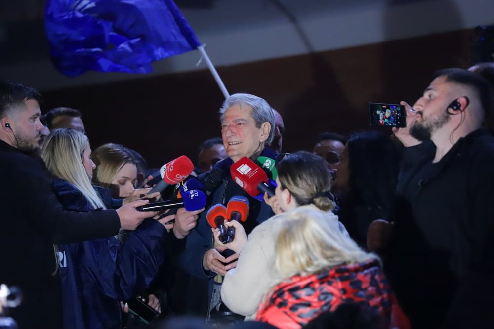 Mbyllet protesta, Berisha: Rama, jep dor&euml;heqjen ose do p&euml;rfundosh si