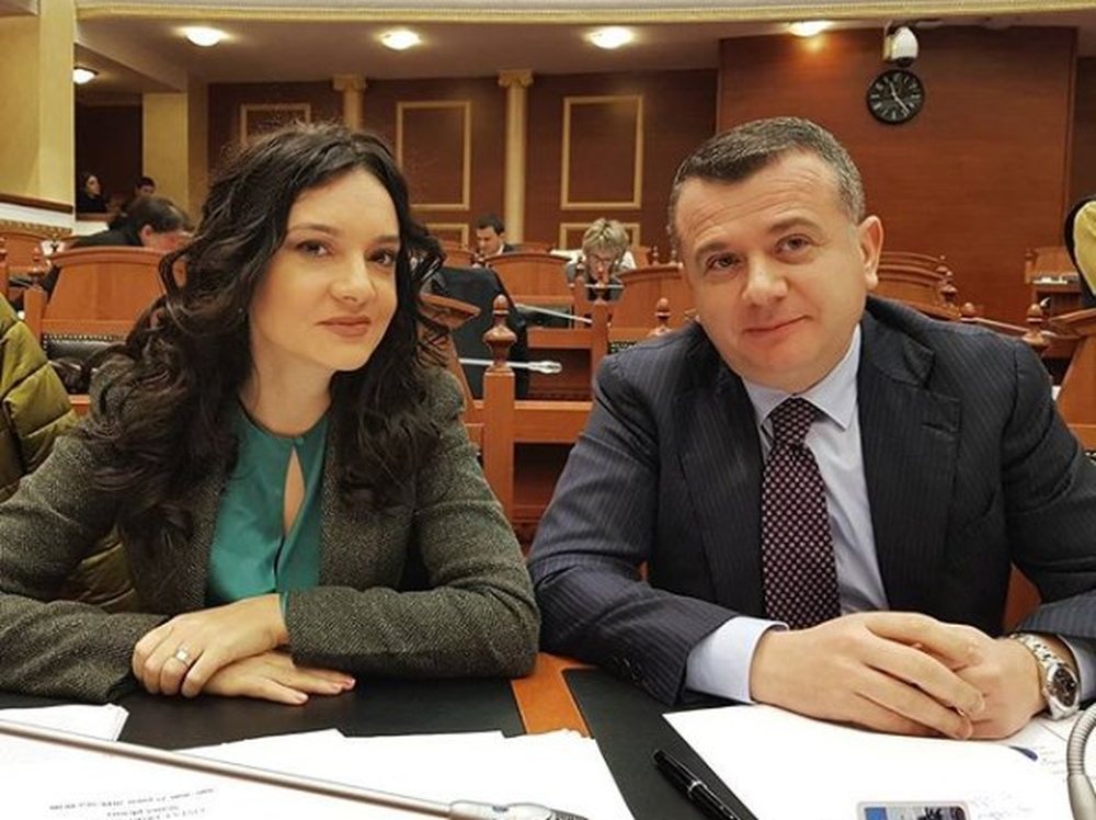 "Plas" n&euml; PS, Spiropali i p&euml;rgjigjet Ball&euml;s: Thirre