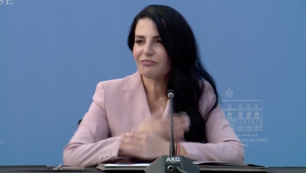 Balluku l&euml; ministrin&euml; n&euml; lot: Ndoqa shembullin e Ram&euml;s,