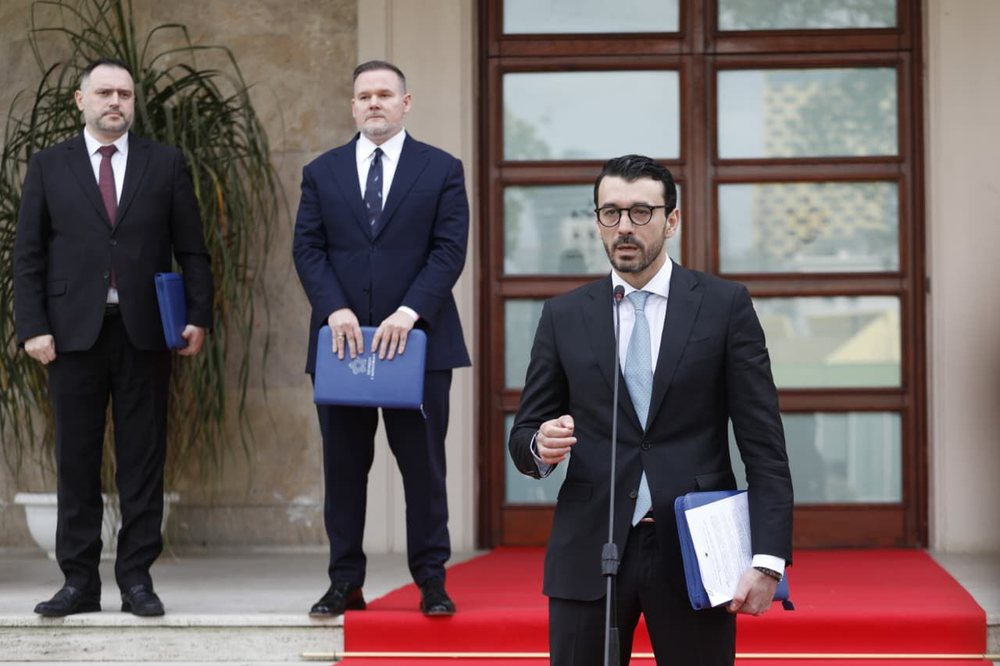 "Nafta n&euml; Shqip&euml;ri nuk kalon nga Ngushtica e Hormuzit" flet