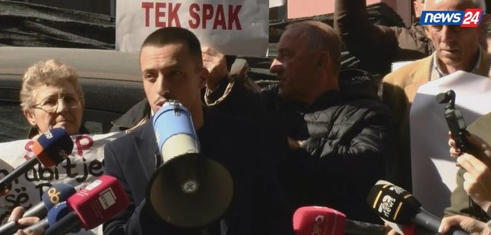 Banor&euml;t e Rrjollit dhe t&euml; Durr&euml;sit protest&euml; para SPAK