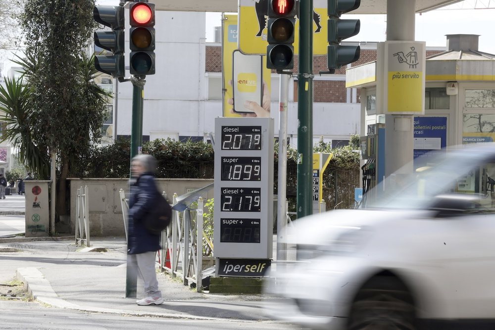 Qeveria italiane zgjat periudh&euml;n e uljes s&euml; &ccedil;mimit t&euml;