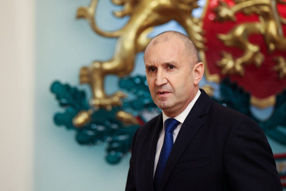 Bullgaria l&euml;kund BE-n&euml;, pro-rusi Radev merr pushtetin i vet&euml;m