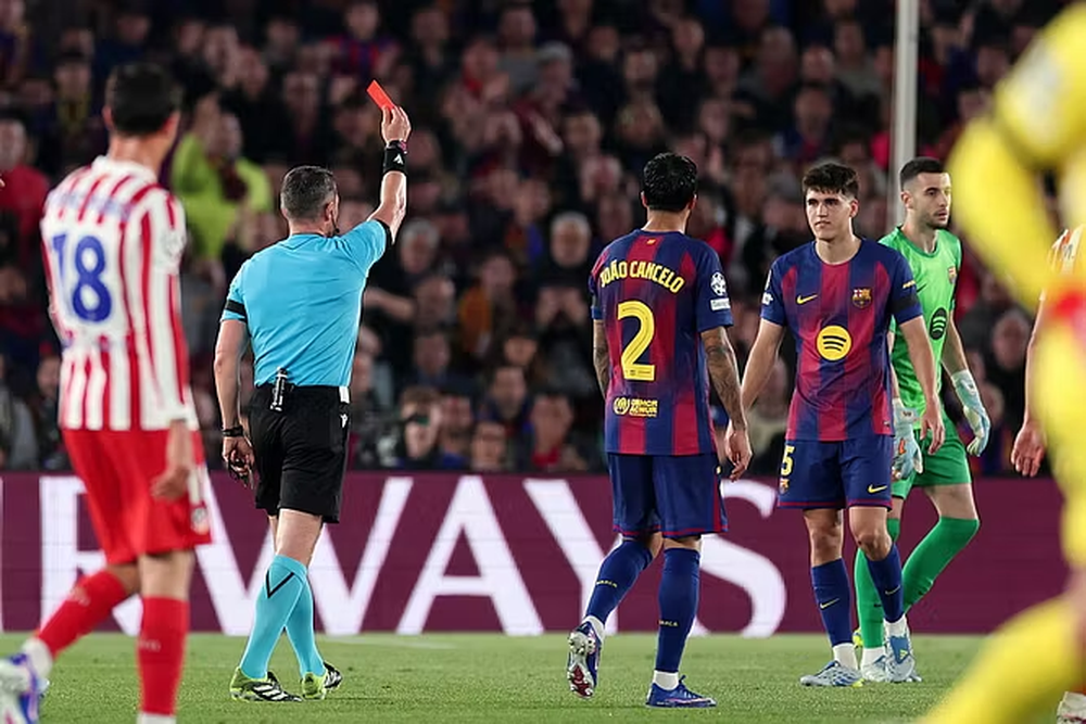 Barcelona, furi kund&euml;r arbitrave: nga Inter te Atletico, episodet e