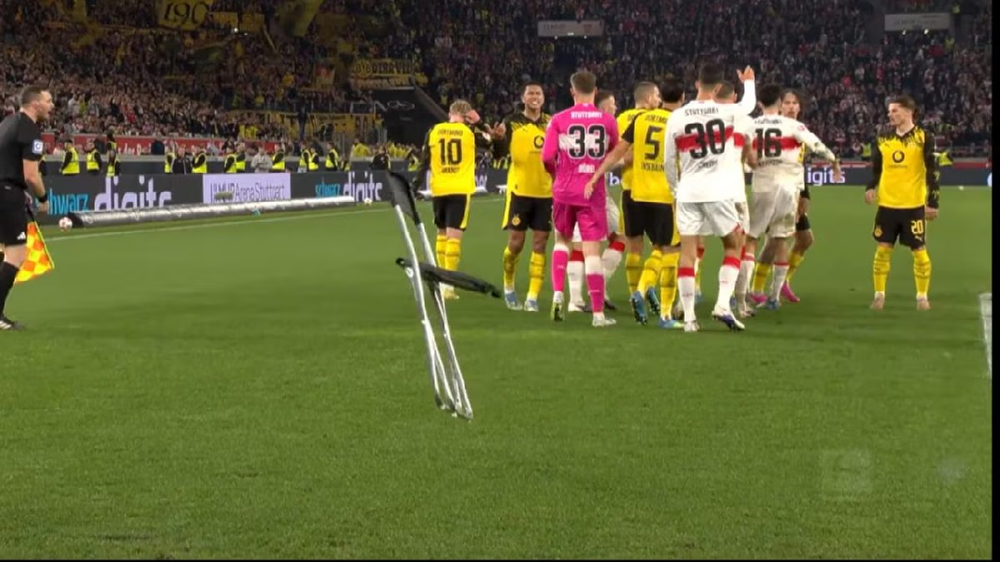 Karrige e hedhur mbi lojtar&euml;t e Borussia Dortmund: &ccedil;menduri e