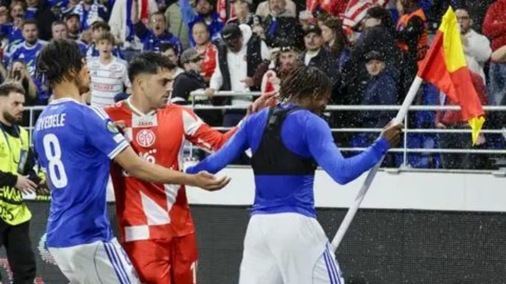 Festimi provokues i Godo ndez sherrin n&euml; Strasburgo-Mainz: shikoni