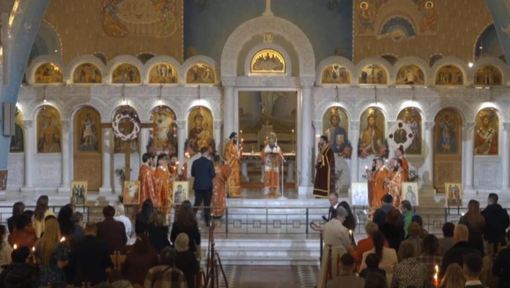 Besimtar&euml;t ortodoks&euml; n&euml; t&euml; gjith&euml; vendin kremtojn&euml;
