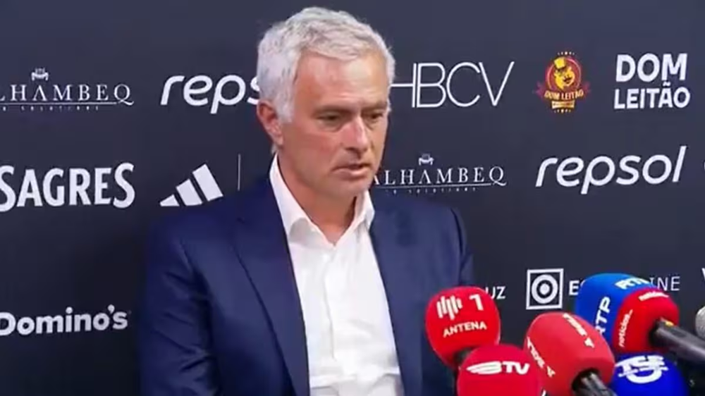 Benfica humbi titullin, Mourinho i heq viz&euml;n disa lojtar&euml;ve: