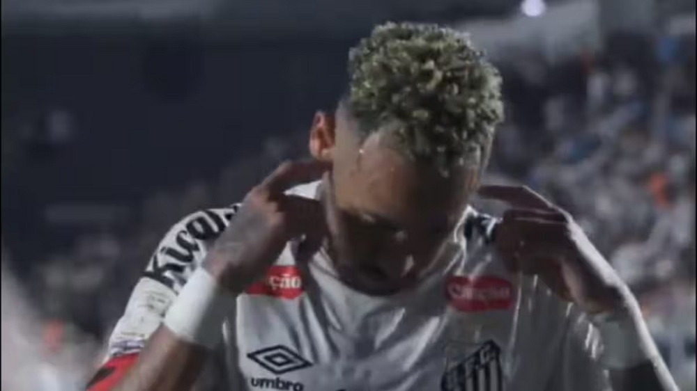 Neymar reagon pas fishk&euml;llimave: &ldquo;Asnj&euml; qenie njer&euml;zore nuk