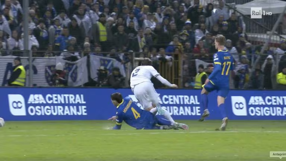 Italia s&euml;rish jasht&euml; Bot&euml;rorit, t&euml;rbohet me arbitrin Turpin:
