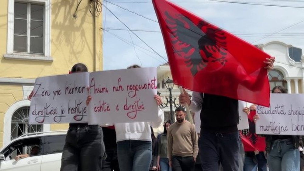 Student&euml;t shqiptar&euml; n&euml; Shkup njoftojn&euml; protest&euml;n e