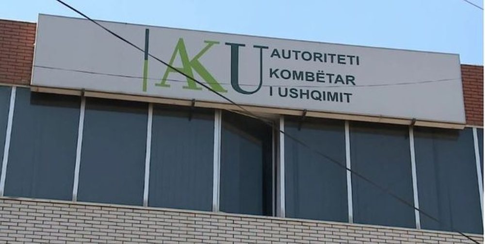 Helmimi i student&euml;ve t&euml; Akademis&euml; s&euml; Siguris&euml;/ Reagon