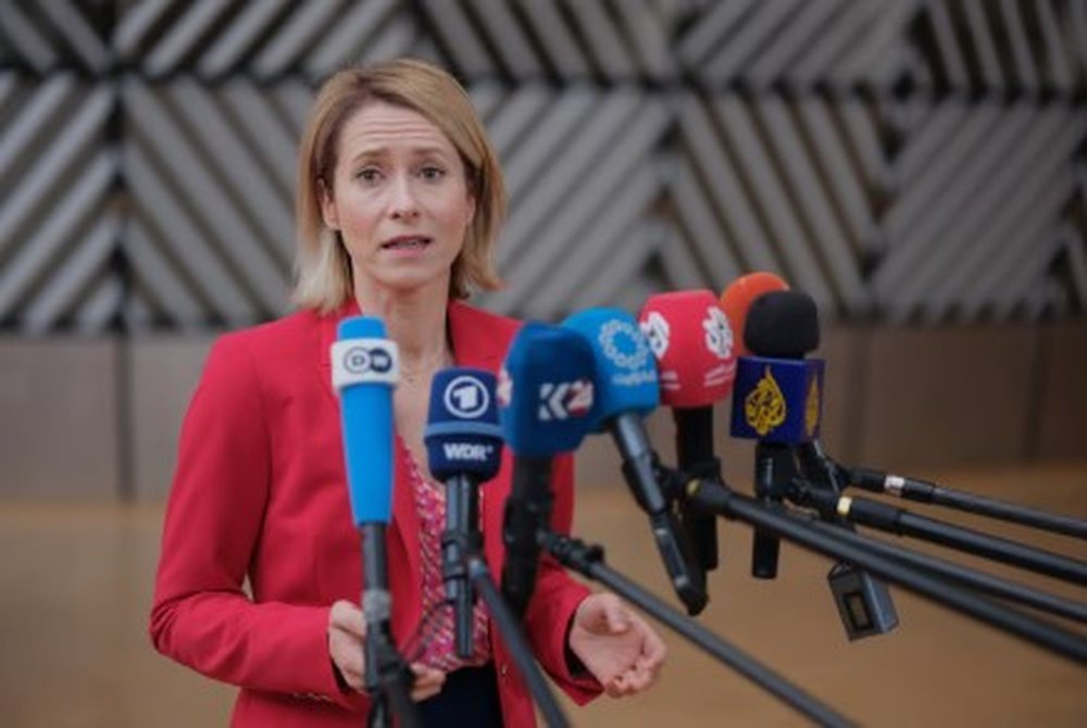 Kallas refuzon ish-kancelarin gjerman si nd&euml;rmjet&euml;s n&euml; bisedimet