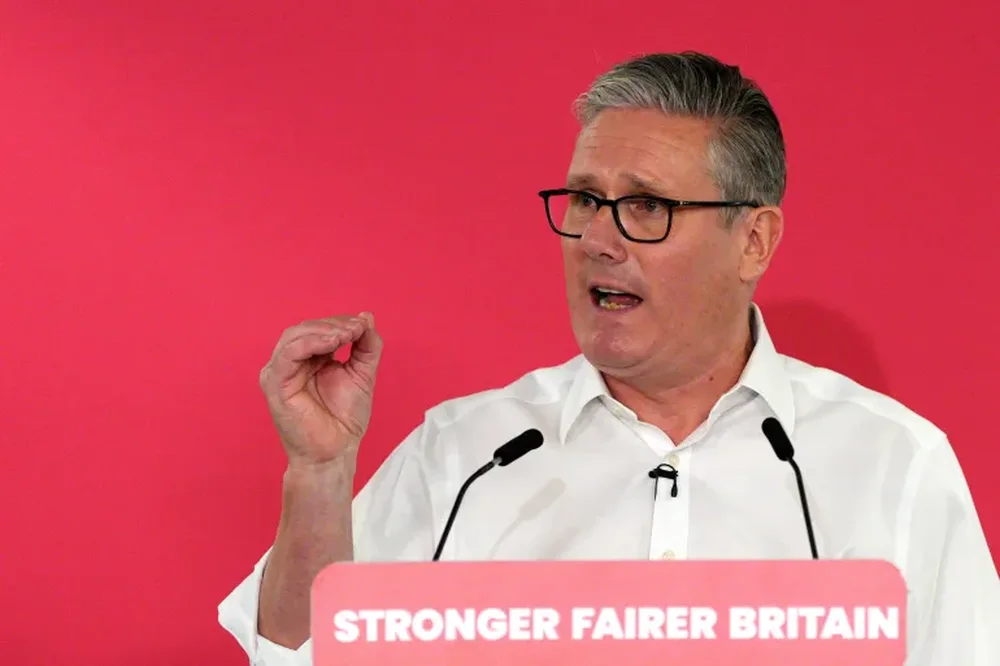 Partia Laburiste k&euml;rkon dor&euml;heqjen, Keir Starmer do t&euml;