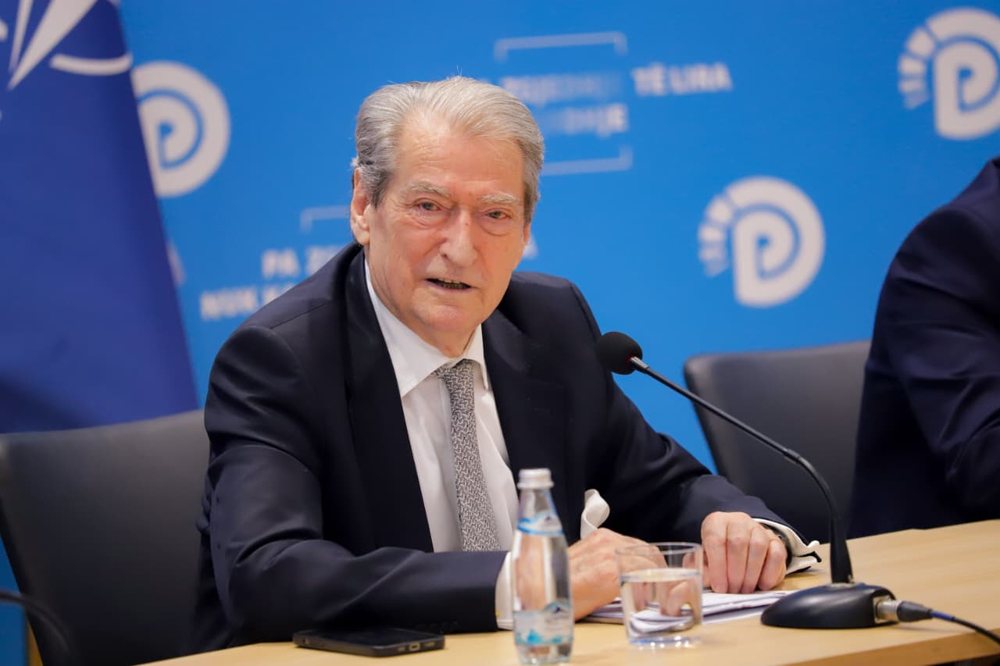Berisha akuza Ram&euml;s: Po fsheh raportin e IBAR