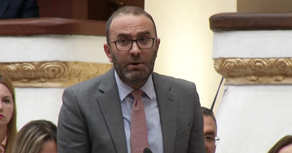 Debate n&euml; Kuvend, deputet&euml;t k&euml;rkojn&euml; pranin&euml; e
